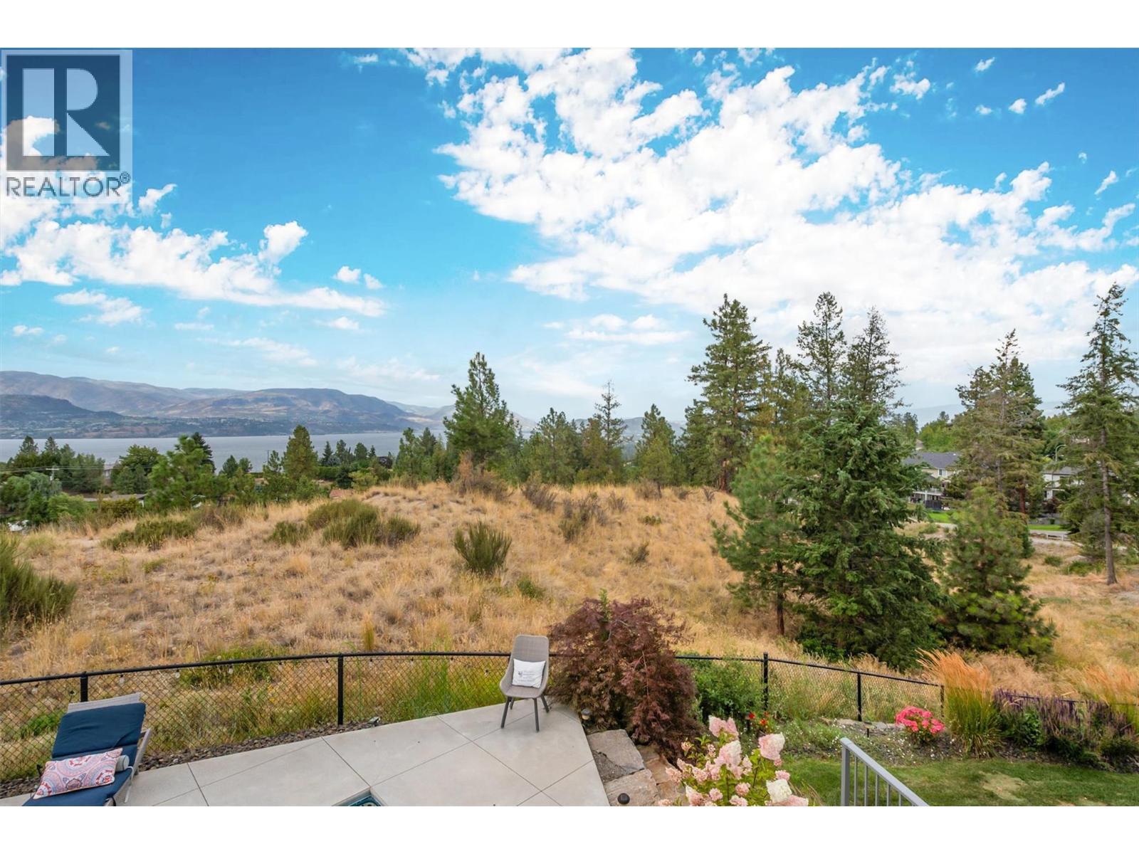 514 Quartz Crescent Unit# 6. Kelowna, British Columbia