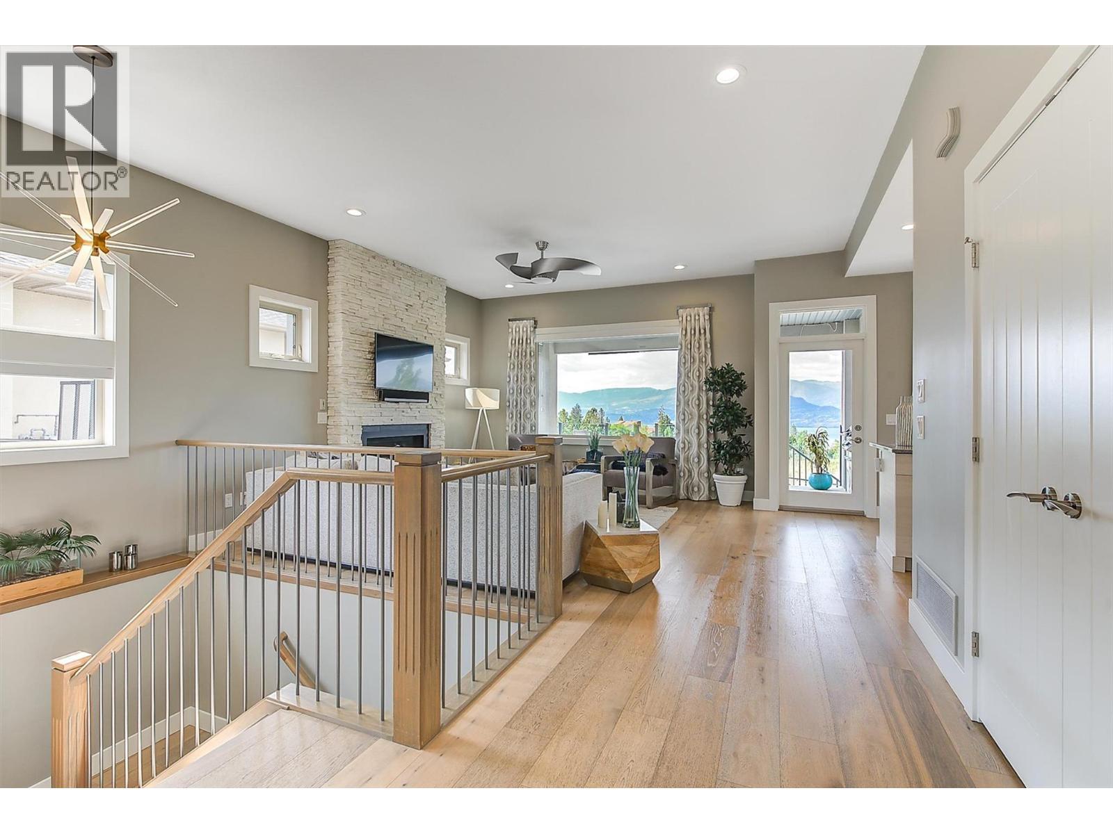 514 Quartz Crescent Unit# 6. Kelowna, British Columbia