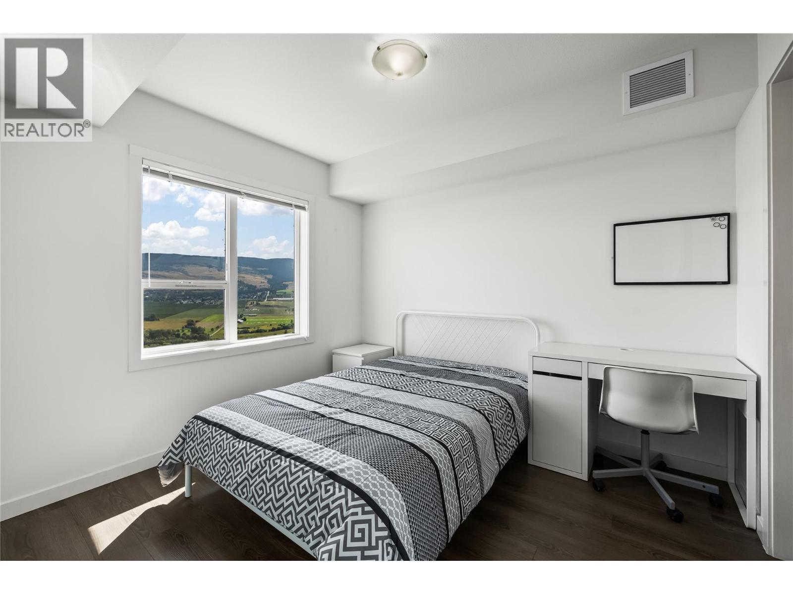 775 Academy Way Unit# Ph17. Kelowna, British Columbia