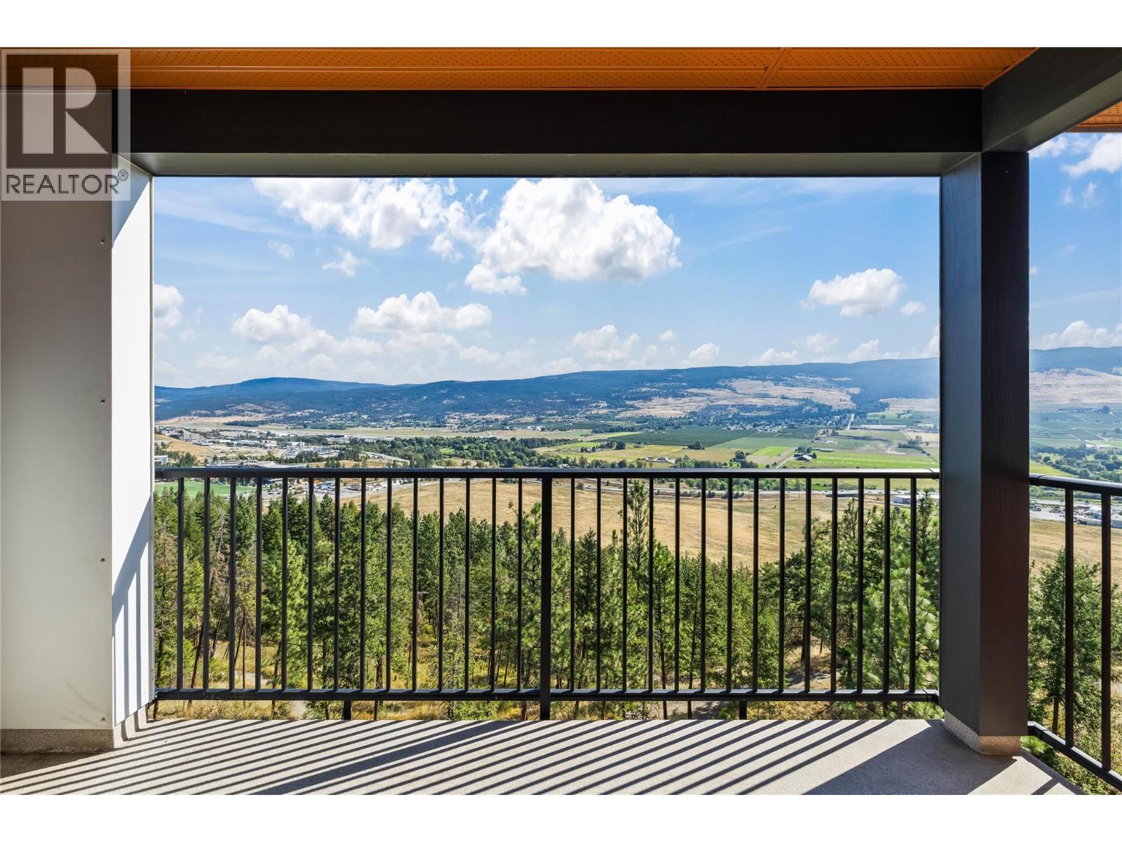 775 Academy Way Unit# Ph17. Kelowna, British Columbia