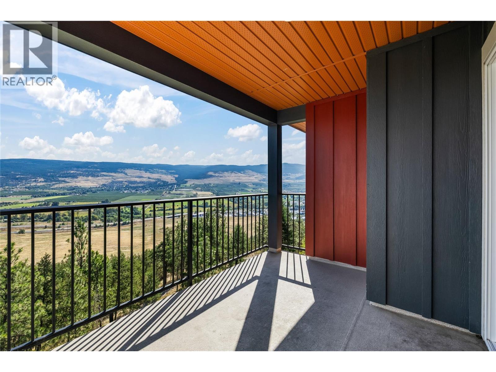 775 Academy Way Unit# Ph17. Kelowna, British Columbia