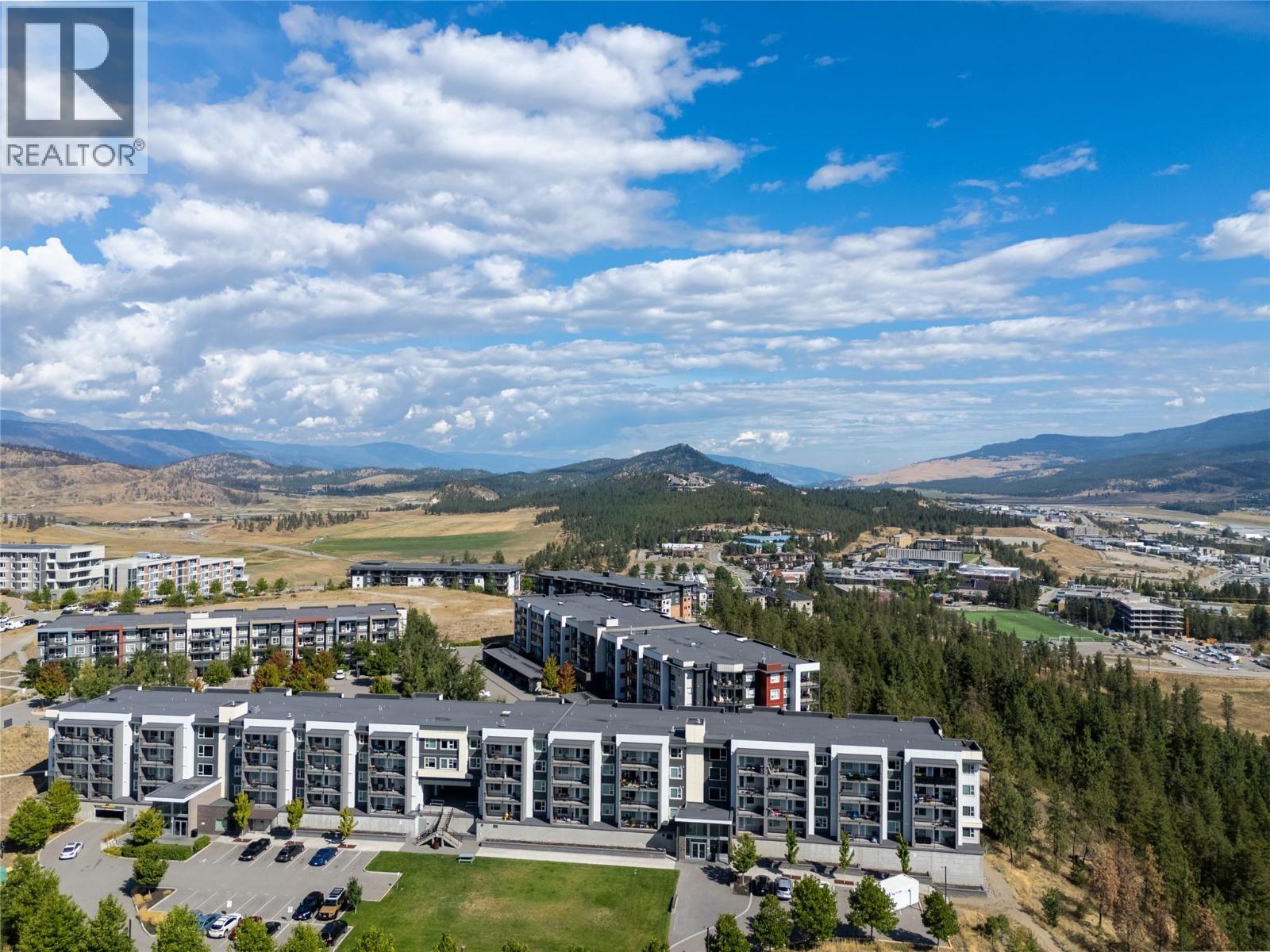 775 Academy Way Unit# Ph17. Kelowna, British Columbia