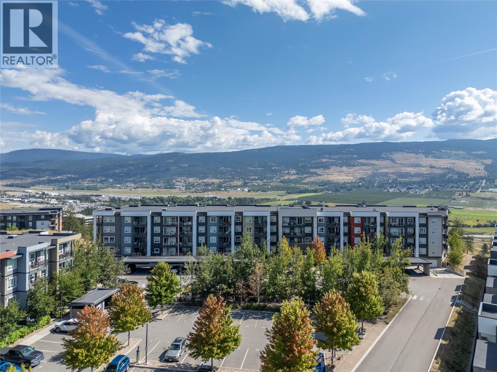 775 Academy Way Unit# Ph17. Kelowna, British Columbia