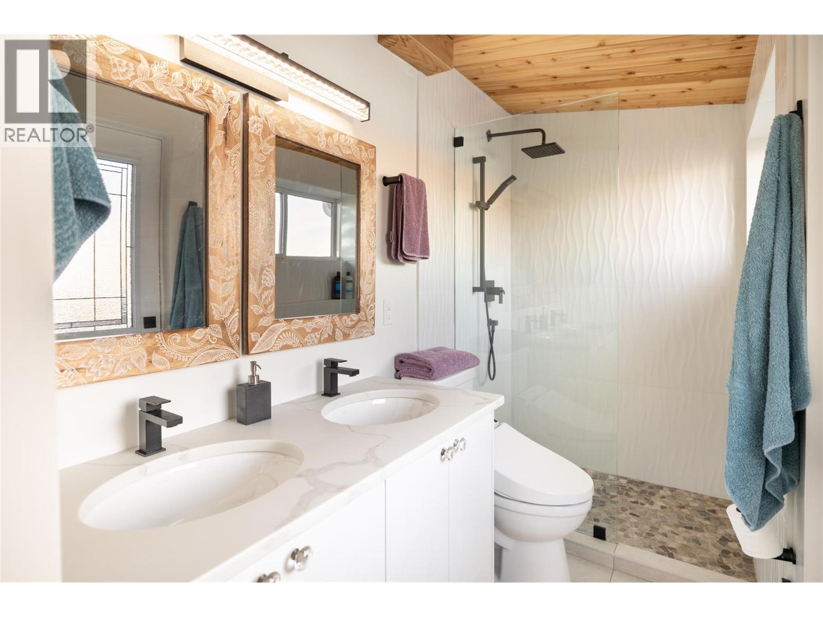 7192 Brent Road. Peachland, British Columbia