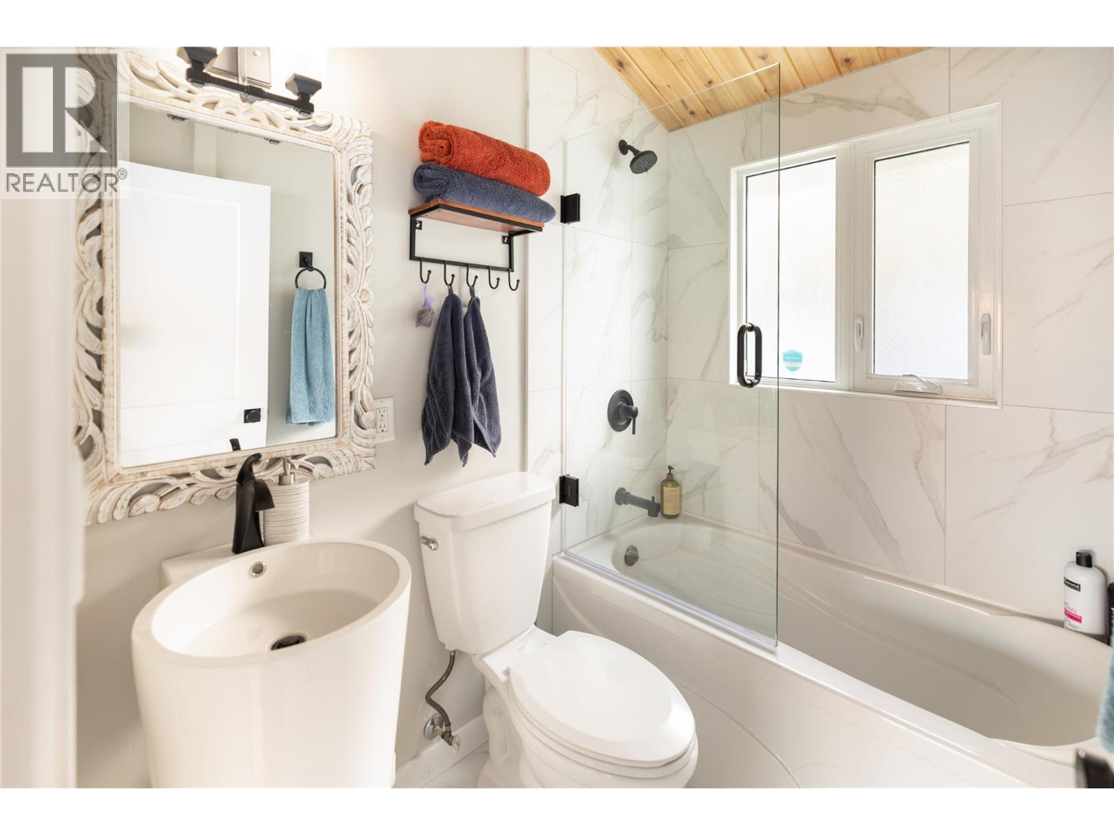 7192 Brent Road. Peachland, British Columbia