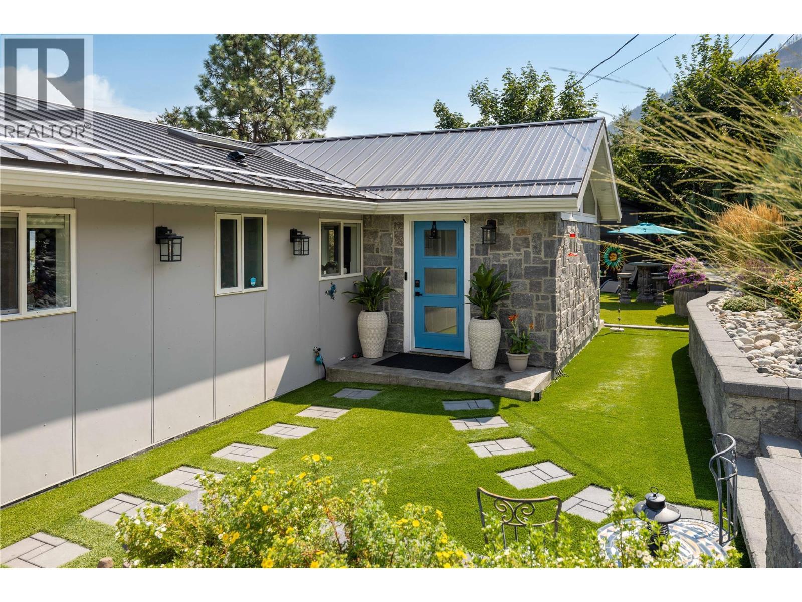 7192 Brent Road. Peachland, British Columbia