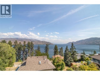 6335 Topham Place. Peachland, British Columbia