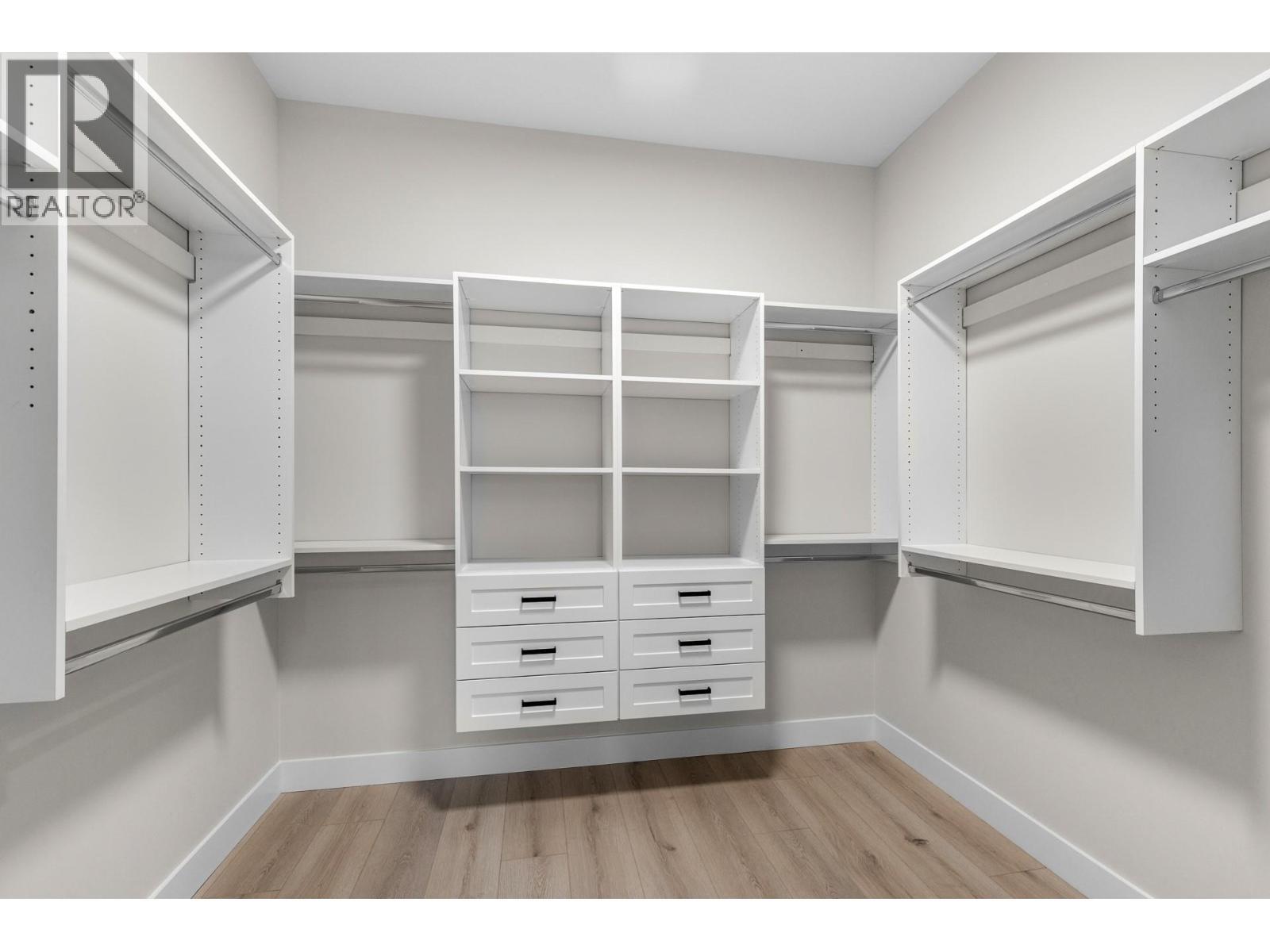 6052 Gerrie Road. Peachland, British Columbia