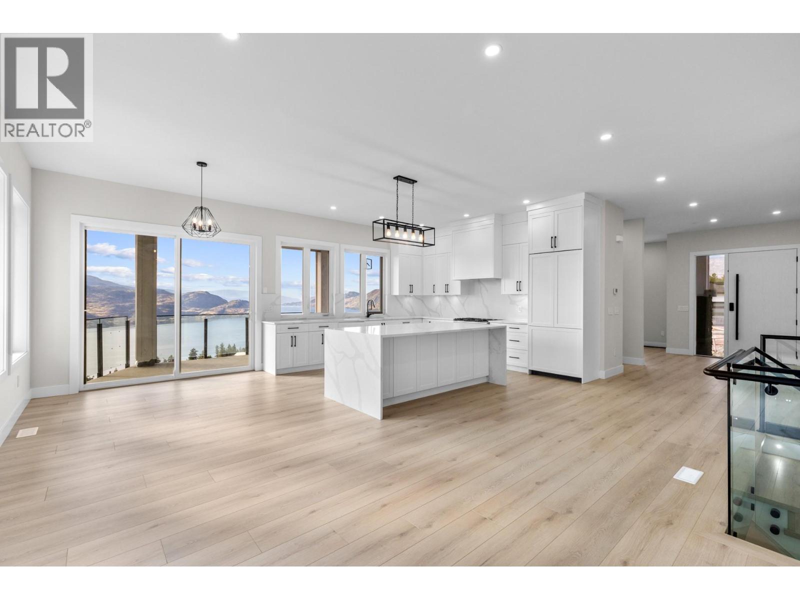 6052 Gerrie Road. Peachland, British Columbia