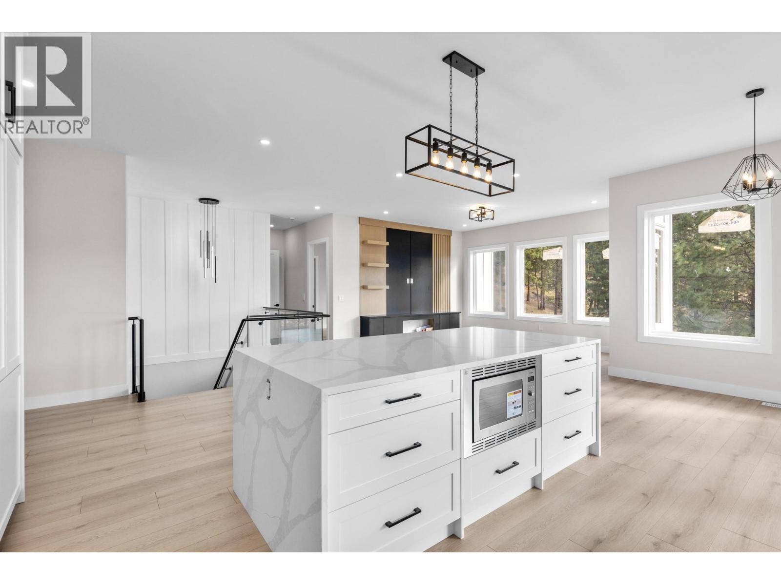 6052 Gerrie Road. Peachland, British Columbia