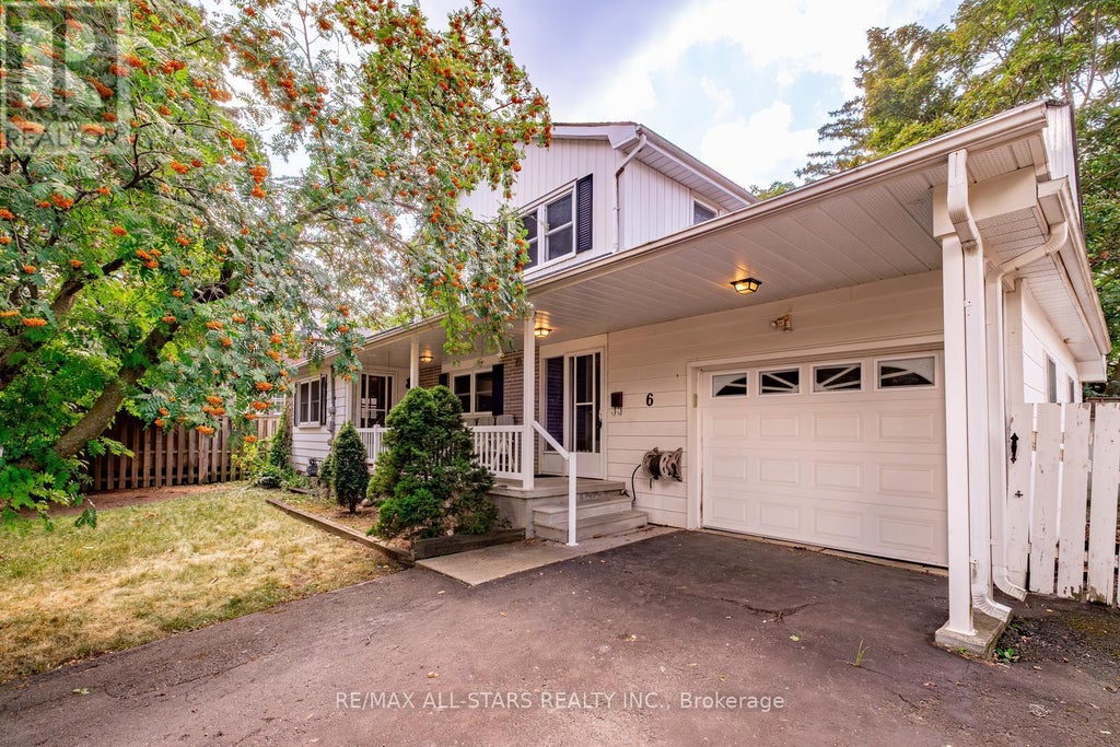 6 Elizabeth Street, Markham (old Markham Village)