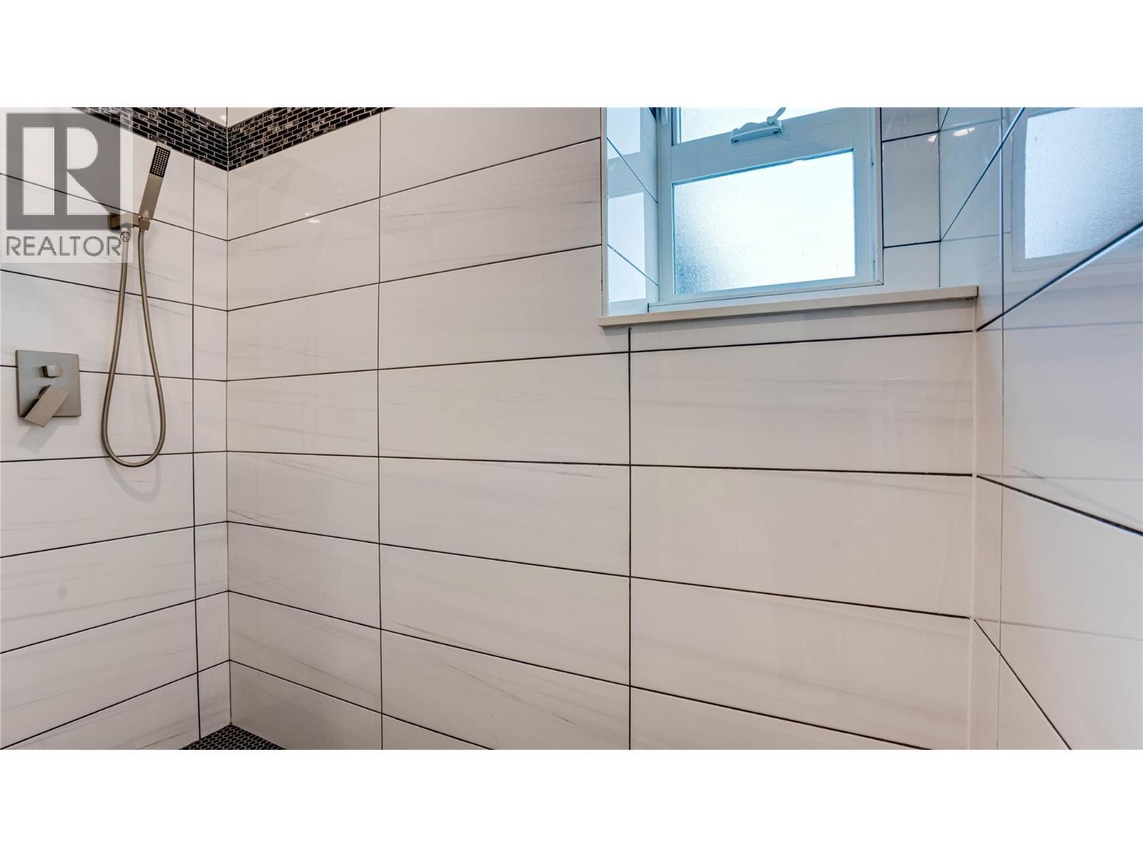 8792 Cortland Place. Coldstream, British Columbia