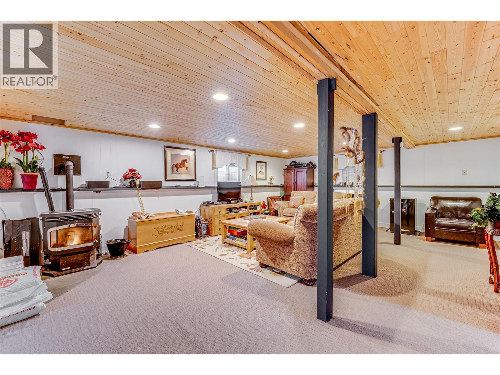 409 Hummingbird Avenue. Vernon, British Columbia