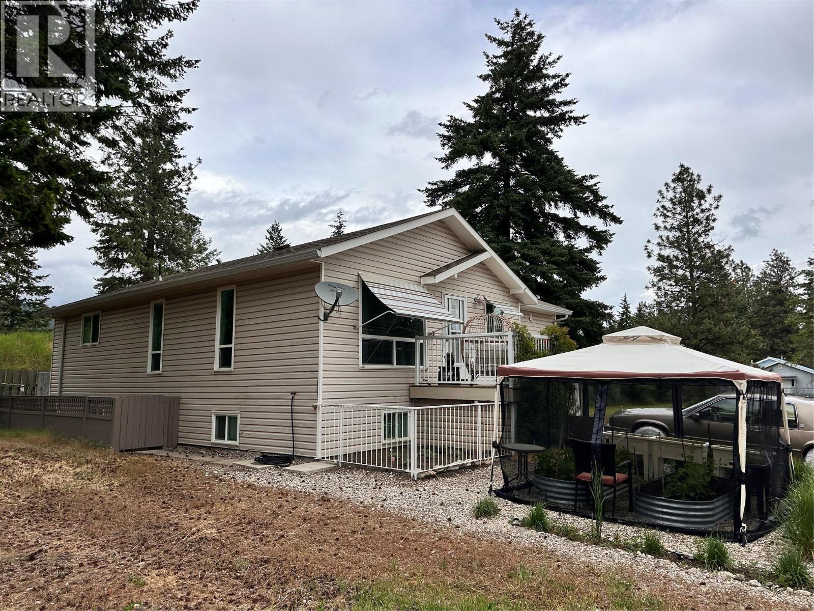 409 Hummingbird Avenue. Vernon, British Columbia