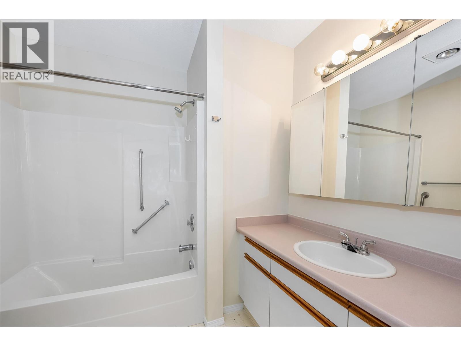 3805 30 Avenue Unit# 112. Vernon, British Columbia