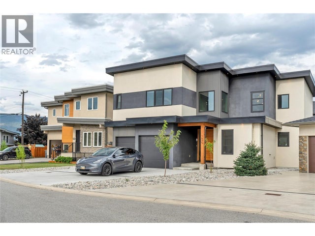 1695 Treffry Place, Summerland