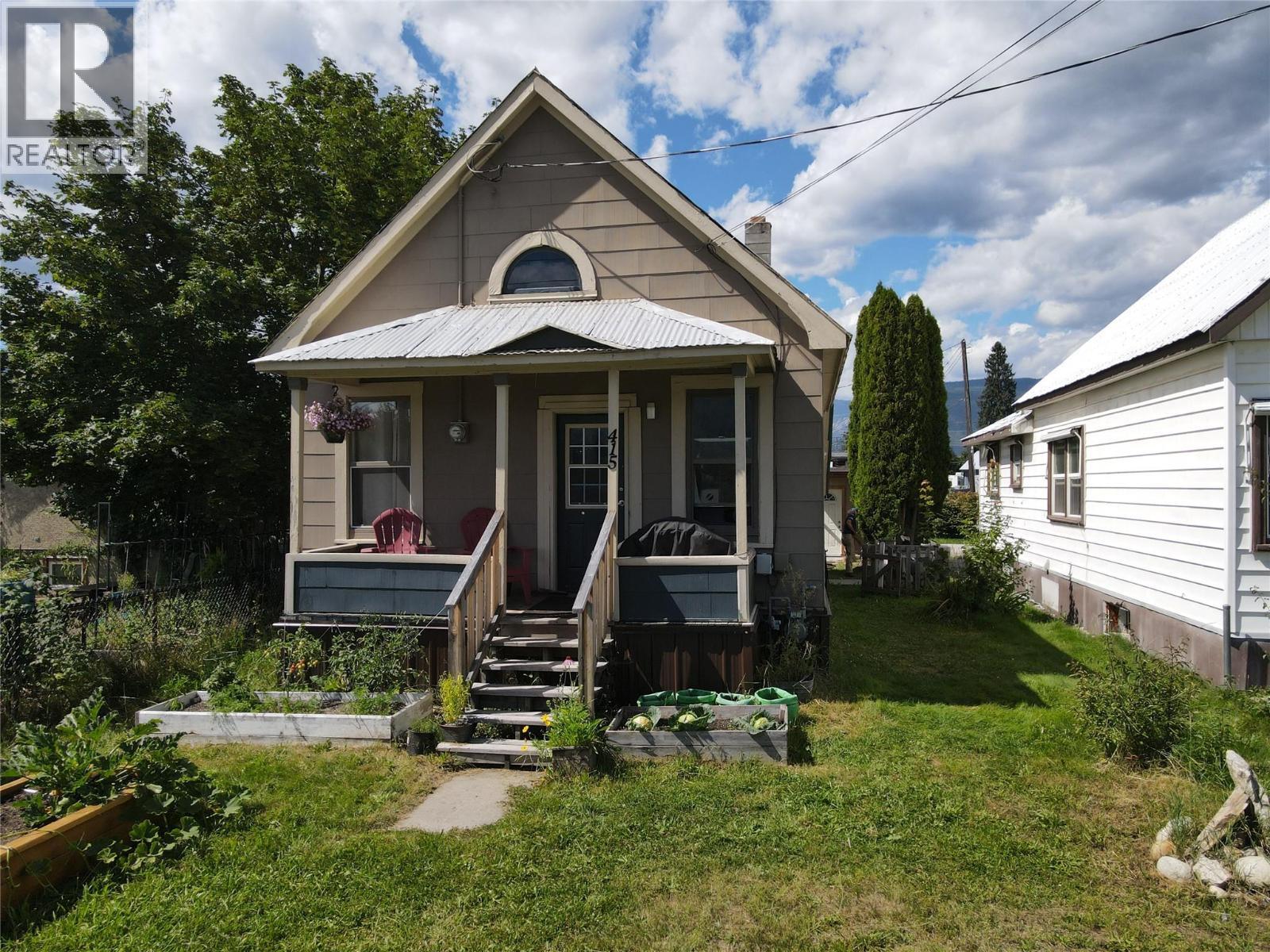 415 Downie Street. Revelstoke, British Columbia