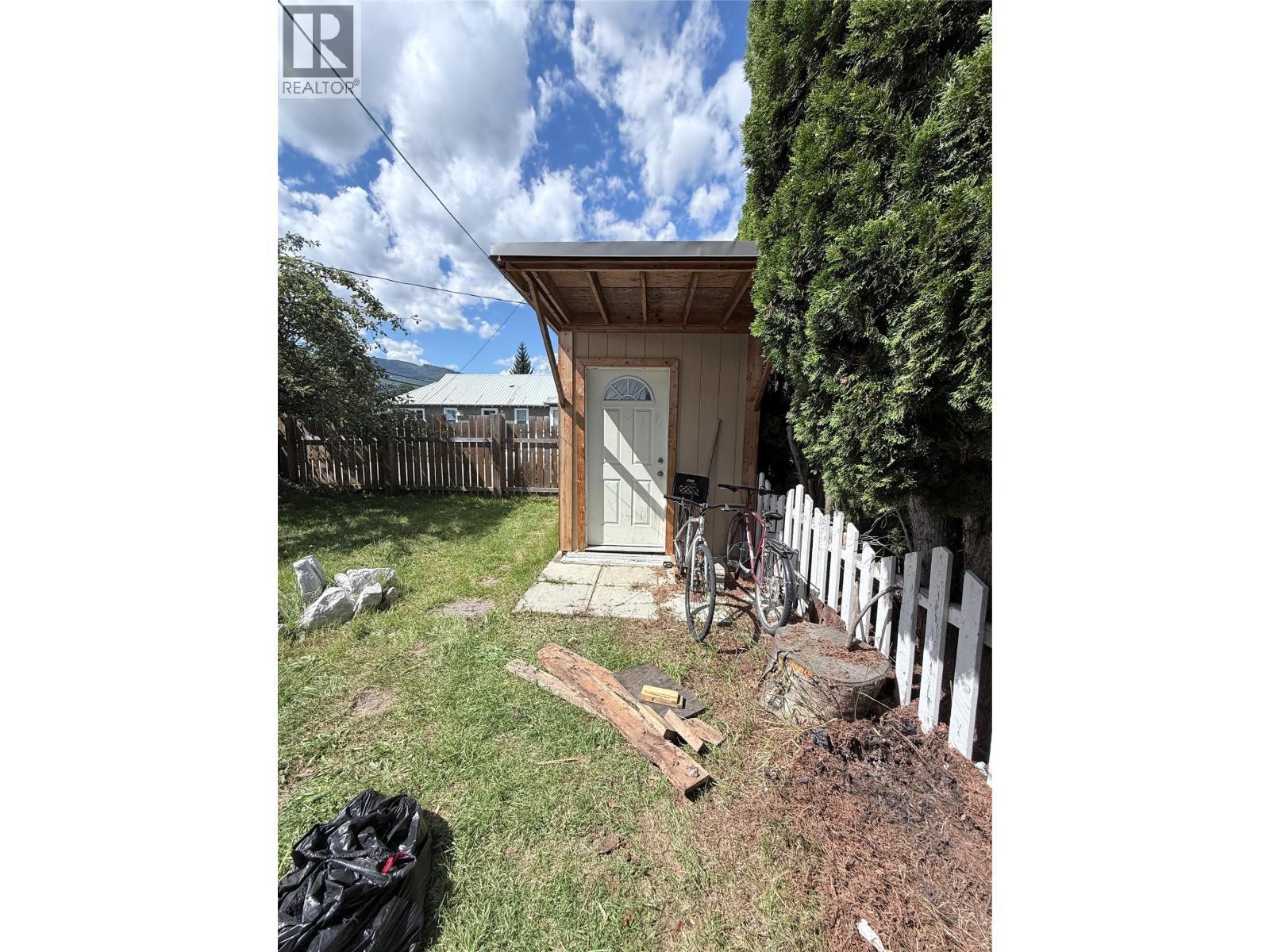 415 Downie Street. Revelstoke, British Columbia