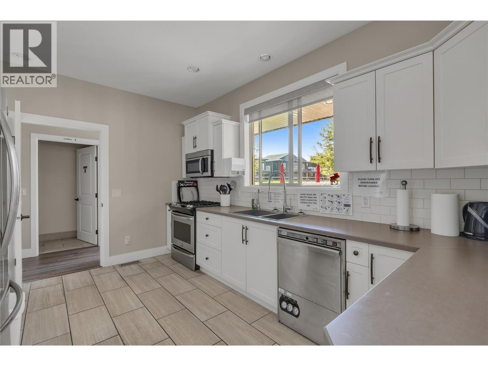 2194 Alvarado Trail. Westbank, British Columbia