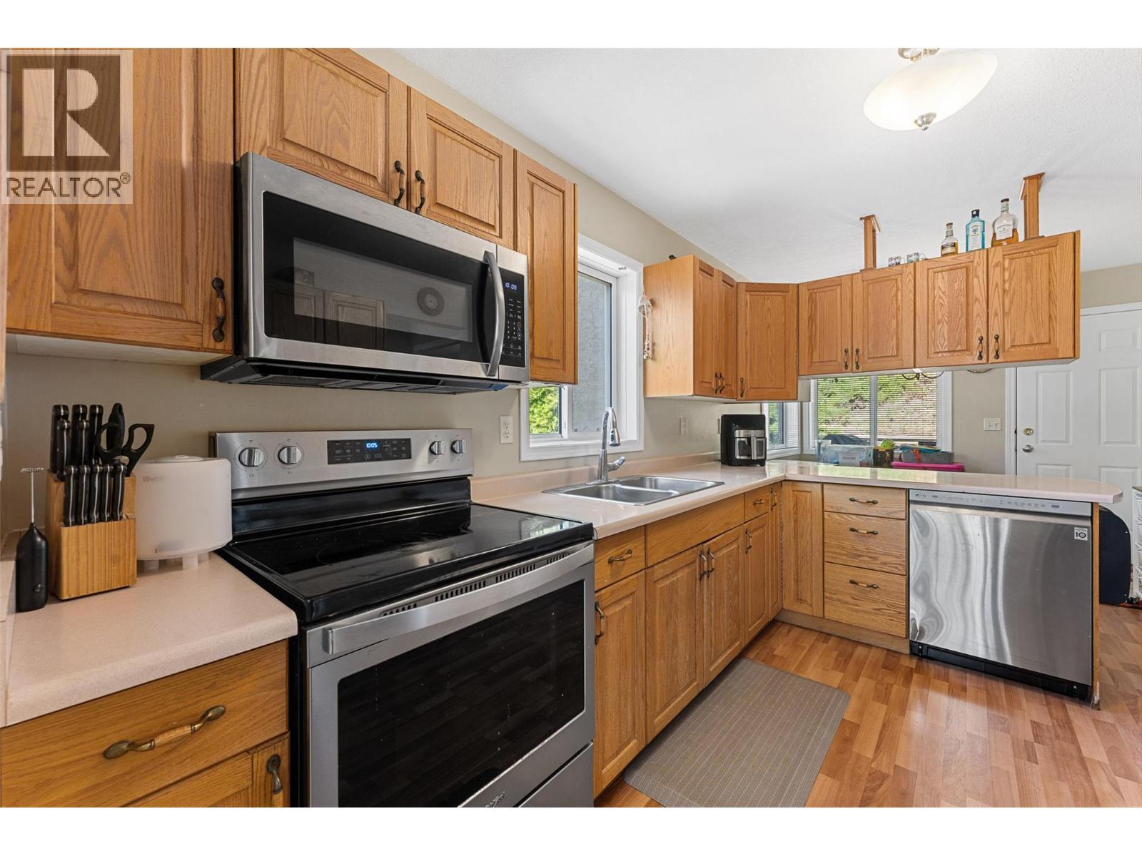 580 Spruceview Place N. Kelowna, British Columbia