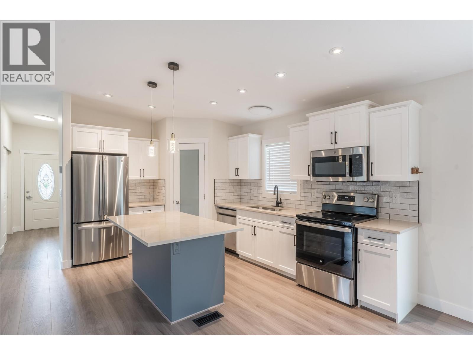 8300 Gallagher Lake Frontage Road Unit# 70. Oliver, British Columbia