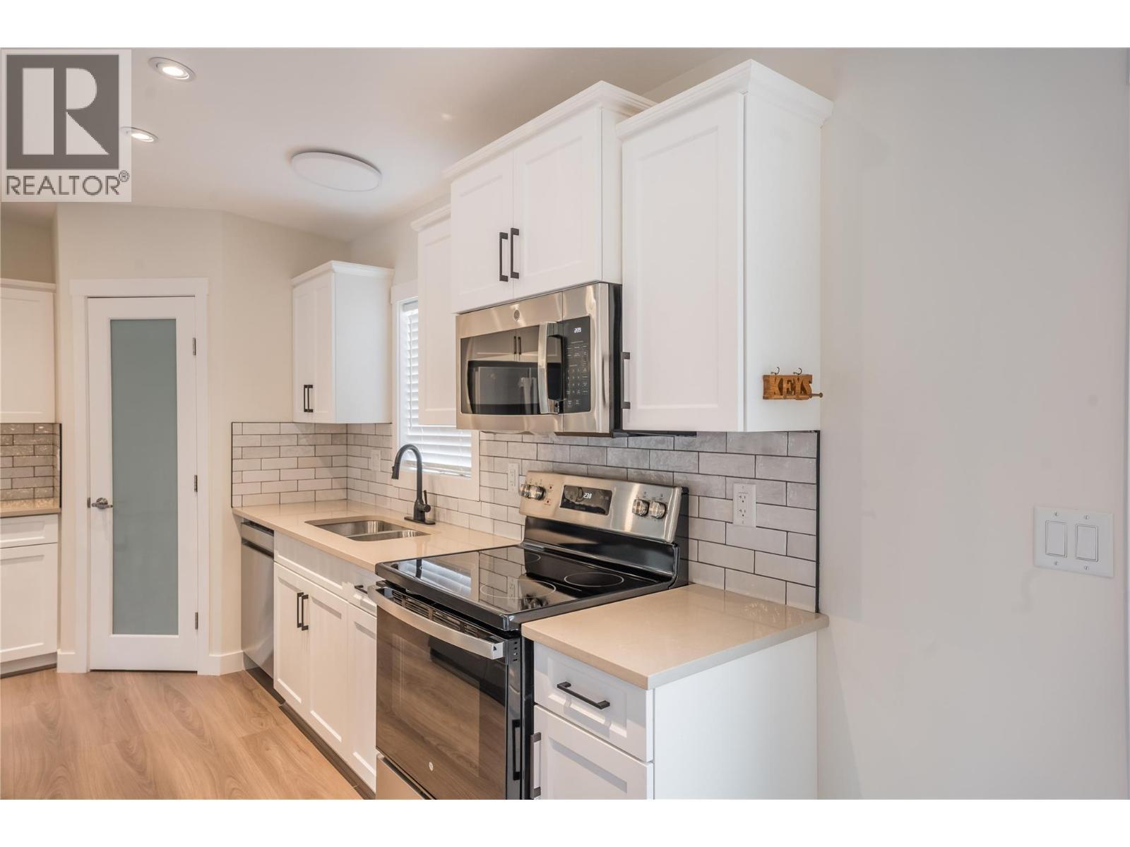 8300 Gallagher Lake Frontage Road Unit# 70. Oliver, British Columbia