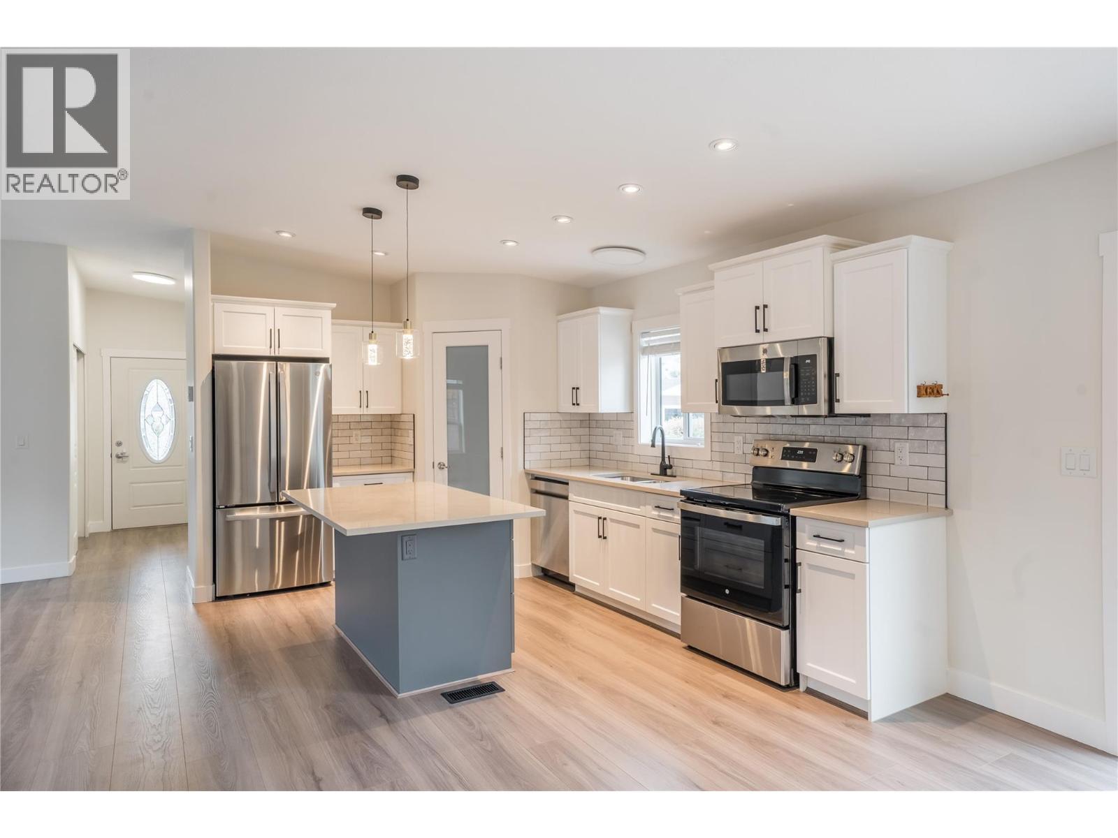 8300 Gallagher Lake Frontage Road Unit# 70. Oliver, British Columbia