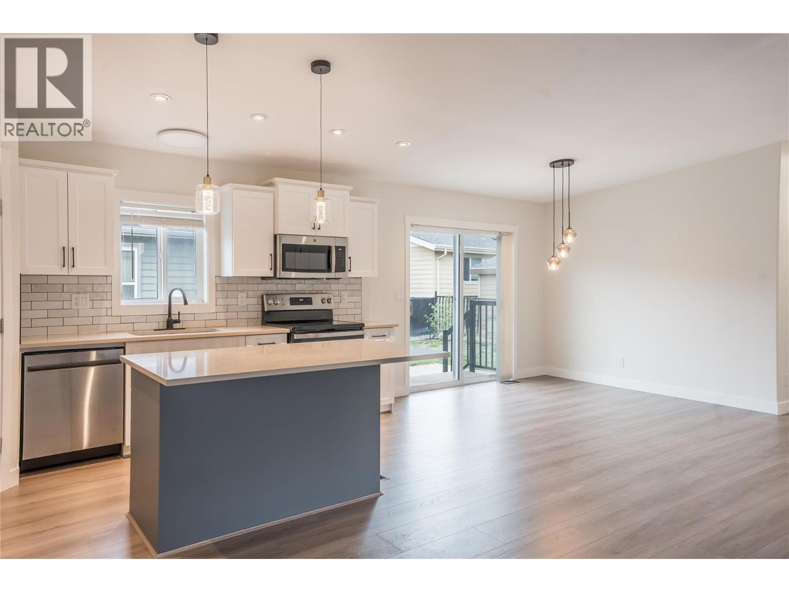 8300 Gallagher Lake Frontage Road Unit# 70. Oliver, British Columbia