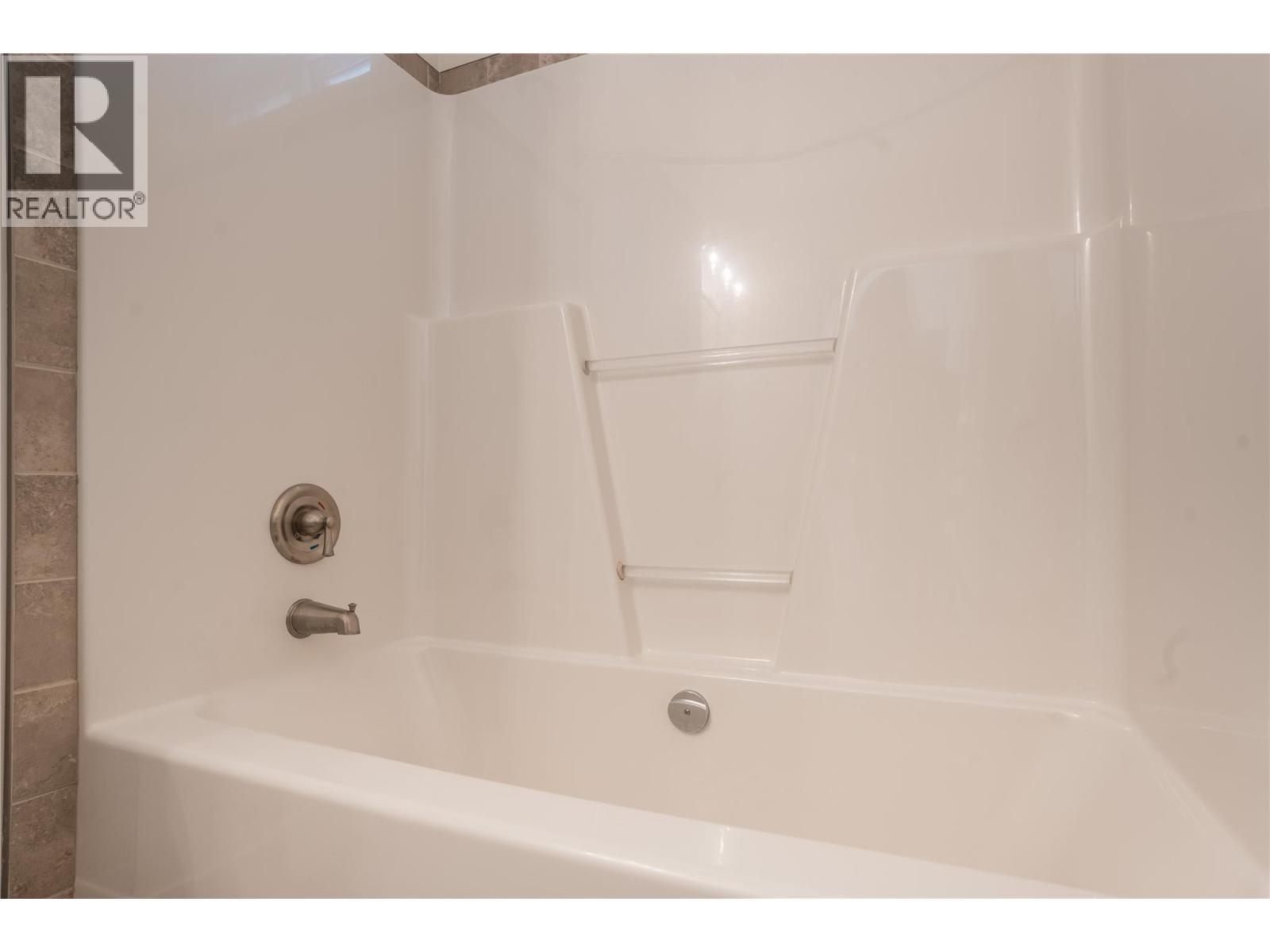 8300 Gallagher Lake Frontage Road Unit# 70. Oliver, British Columbia