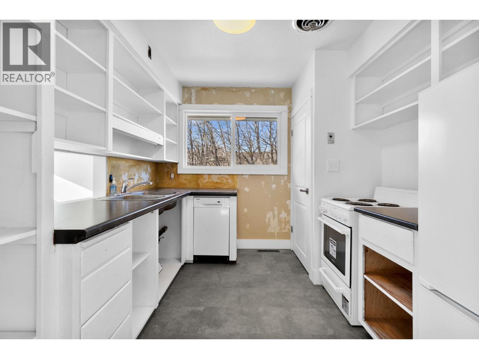 608 Browne Road. Vernon, British Columbia