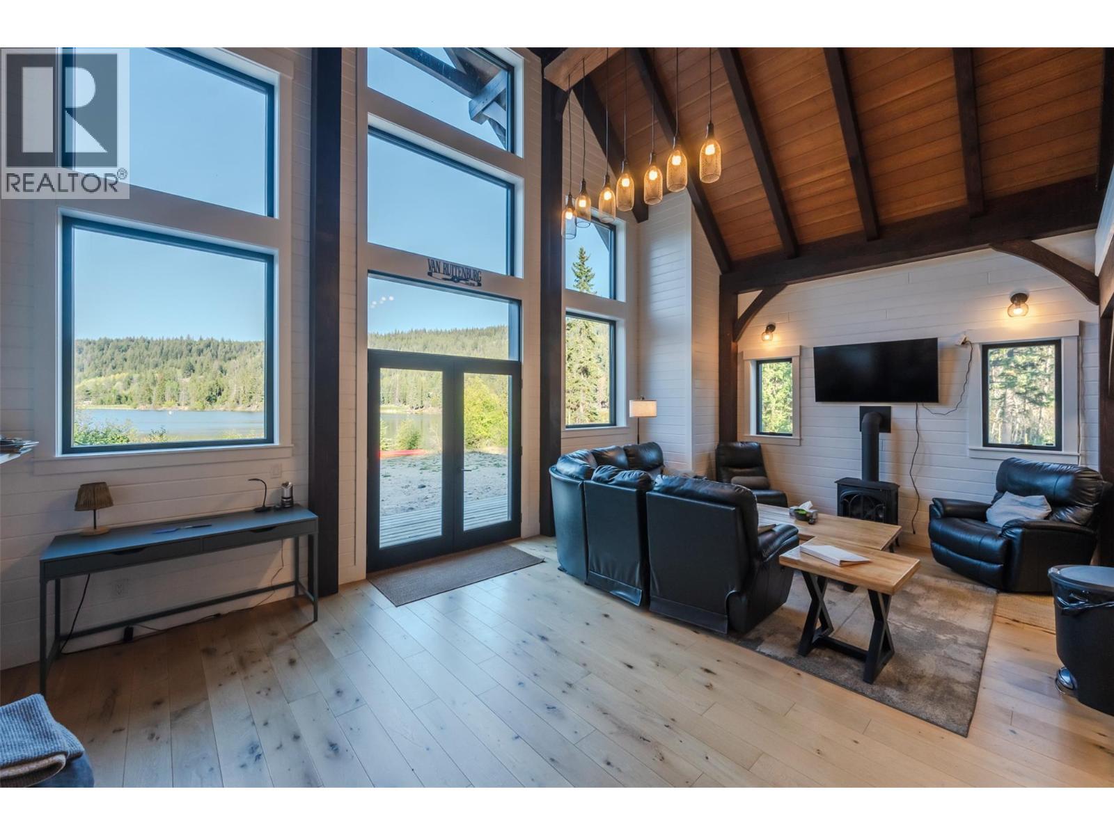 3593 Princeton Summerland Road. Princeton, British Columbia