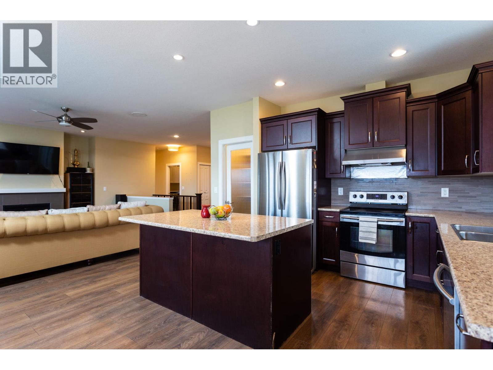 833 Mccurdy Road E. Kelowna, British Columbia