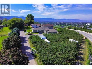 833 Mccurdy Road E. Kelowna, British Columbia