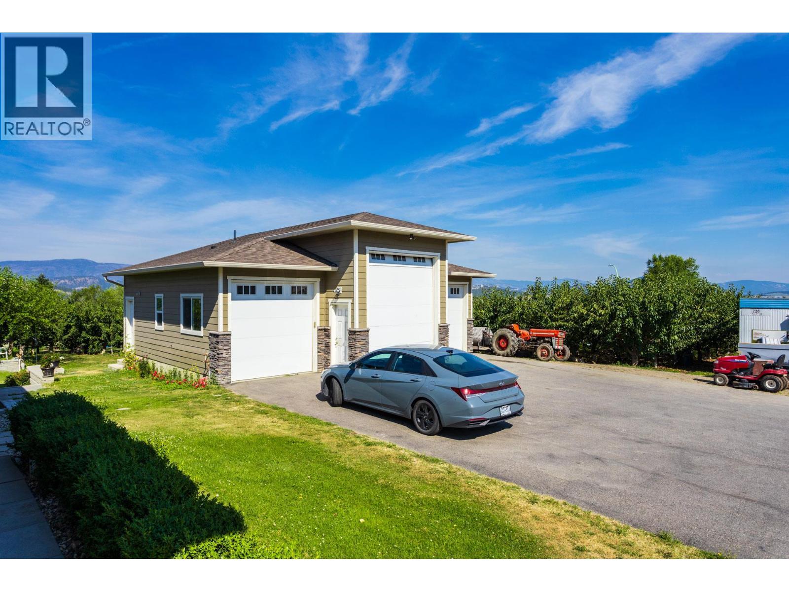 833 Mccurdy Road E. Kelowna, British Columbia