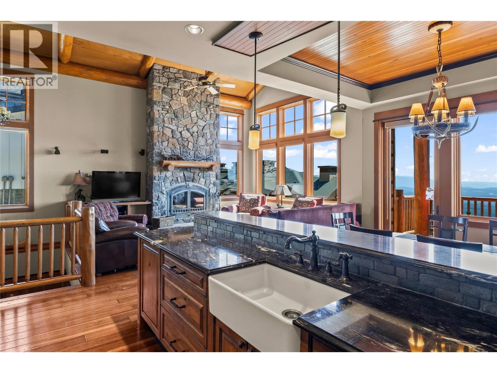 255 Feathertop Way Unit# 7. Kelowna, British Columbia