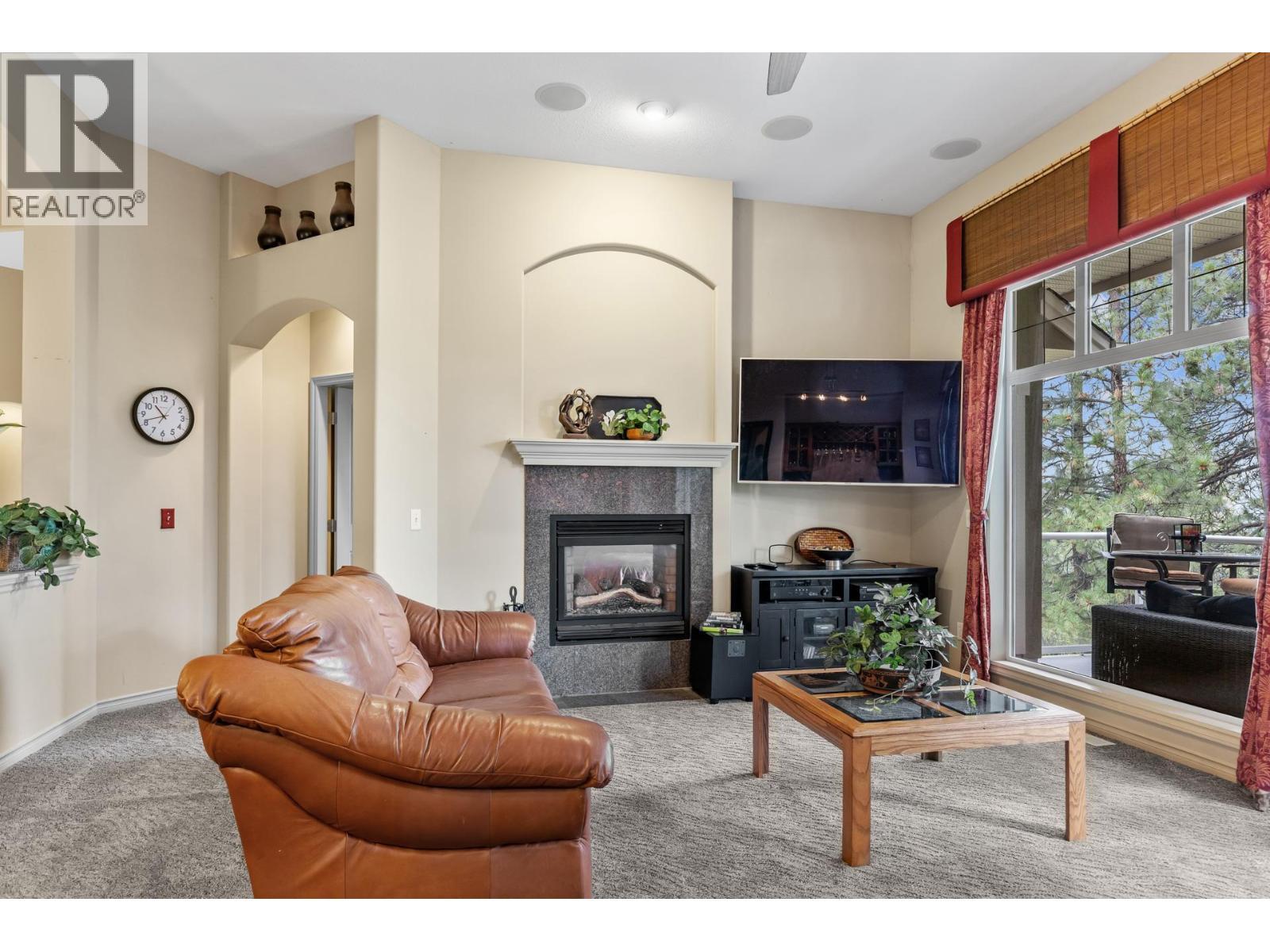 4520 Gallaghers Lookout Unit# 2. Kelowna, British Columbia