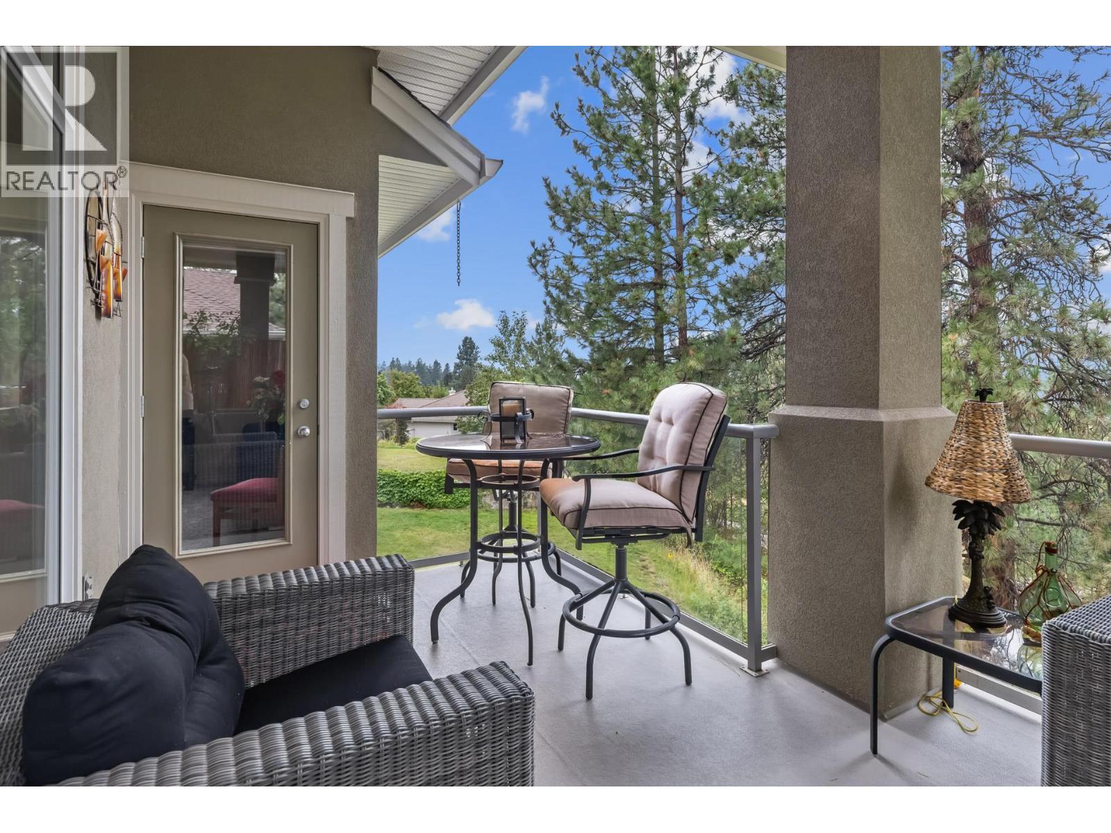 4520 Gallaghers Lookout Unit# 2. Kelowna, British Columbia