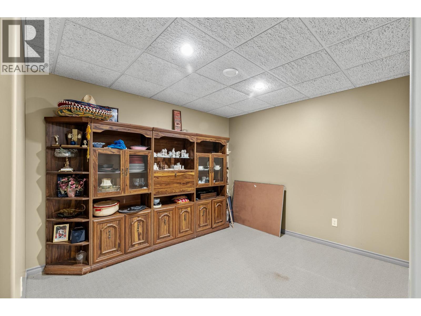 4520 Gallaghers Lookout Unit# 2. Kelowna, British Columbia