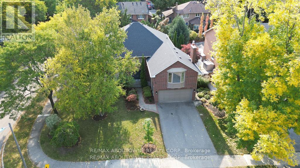 398 Barclay Crescent, Oakville (fd Ford)