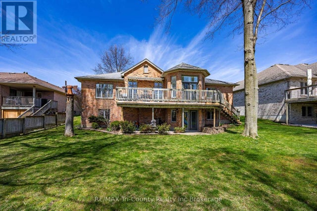 11 Woodside Drive, Tillsonburg