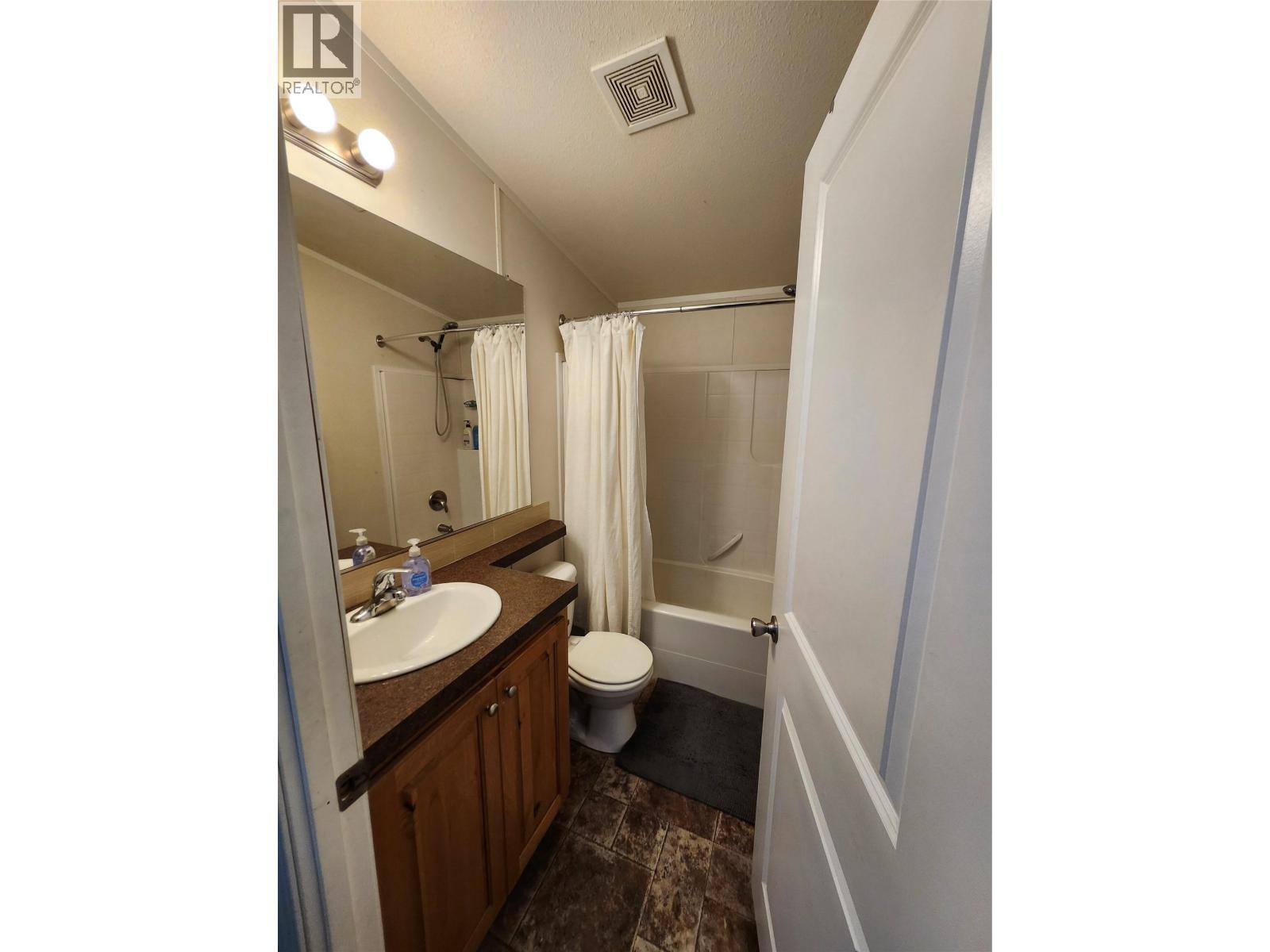 318 Humbert Street Unit# 10. Revelstoke, British Columbia