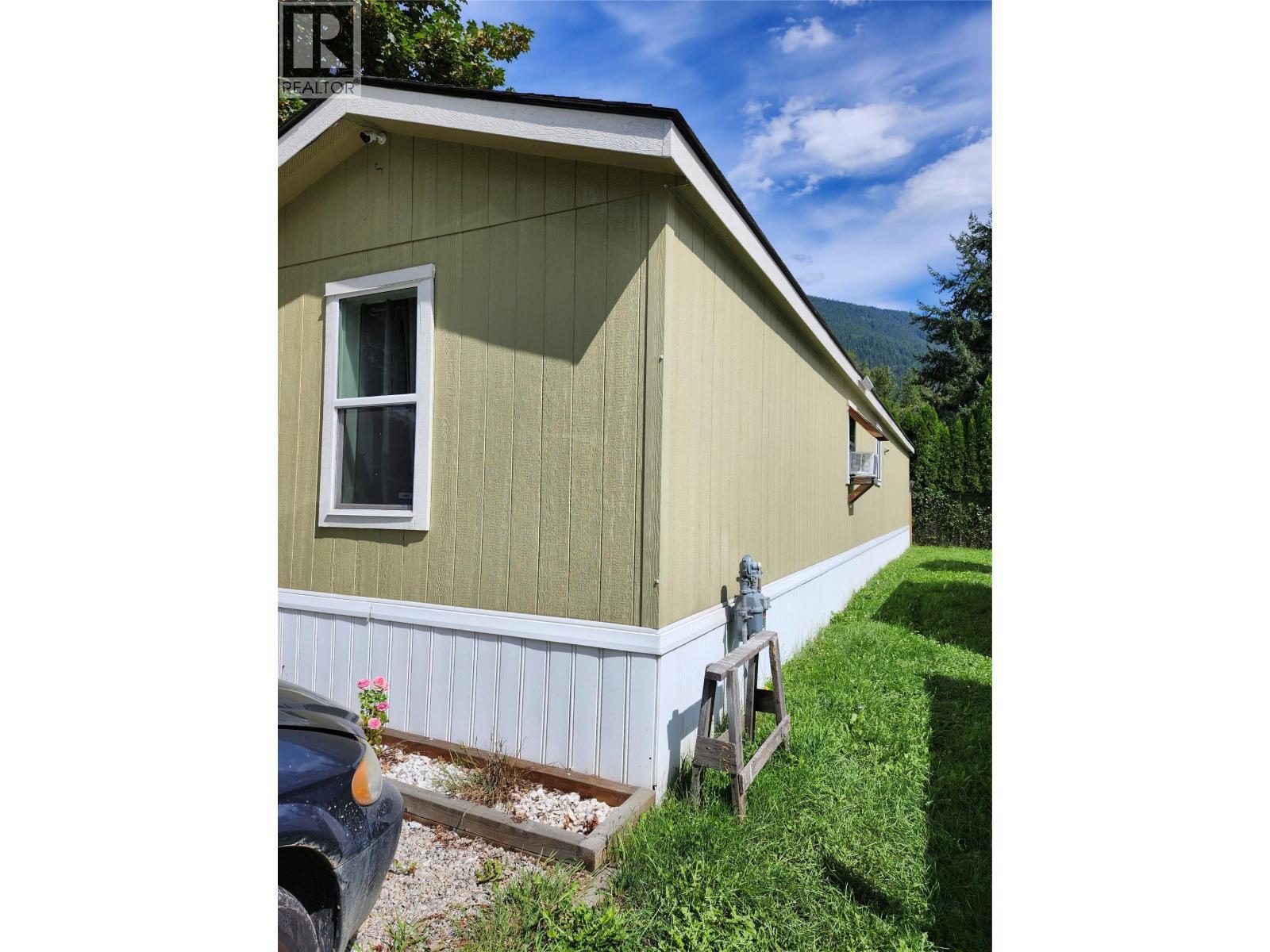 318 Humbert Street Unit# 10. Revelstoke, British Columbia