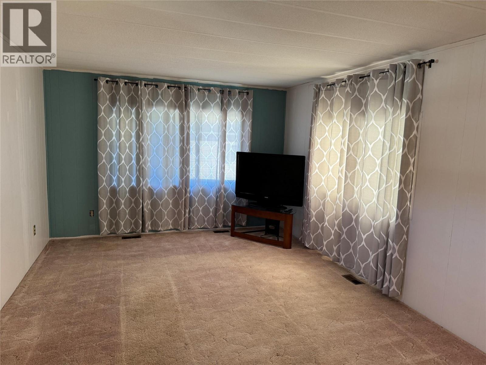 8712 Steuart Street Unit# 19. Summerland, British Columbia