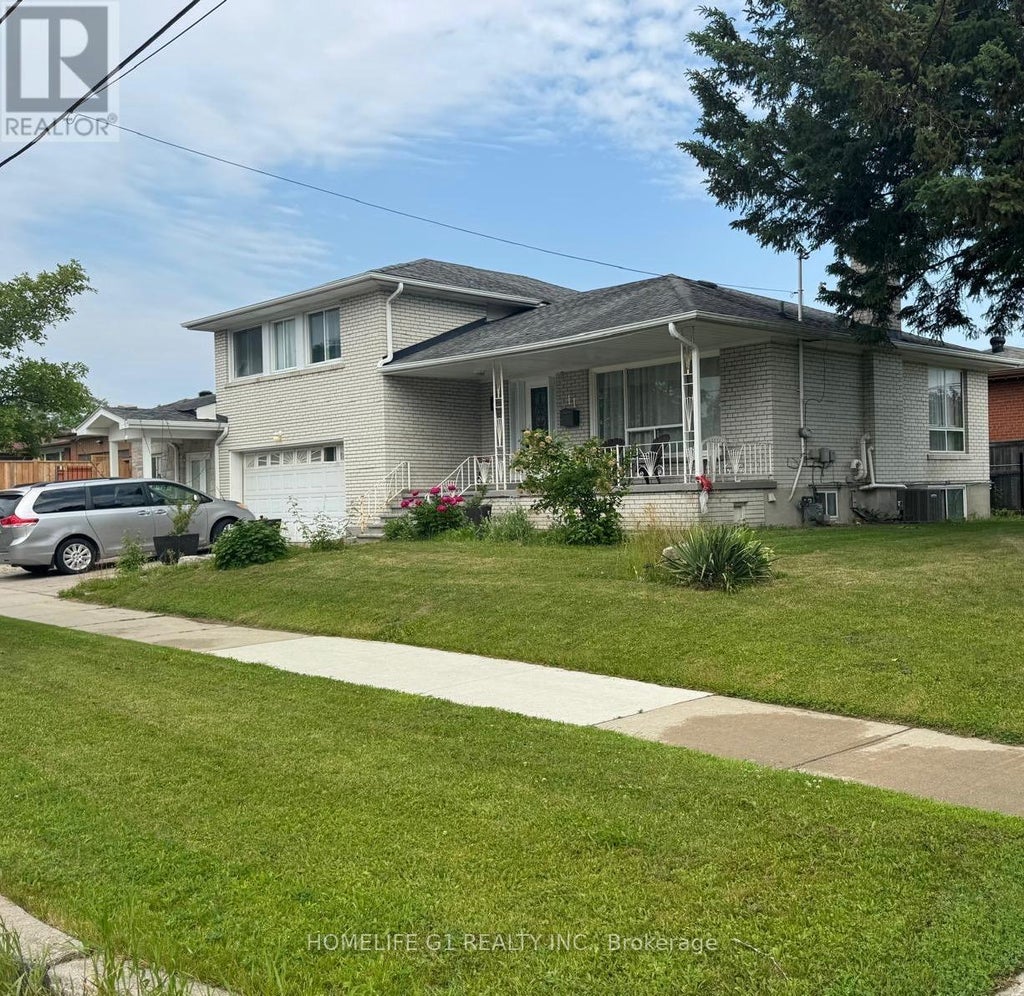 11 Islay Court, Toronto (humberlea-Pelmo Park)