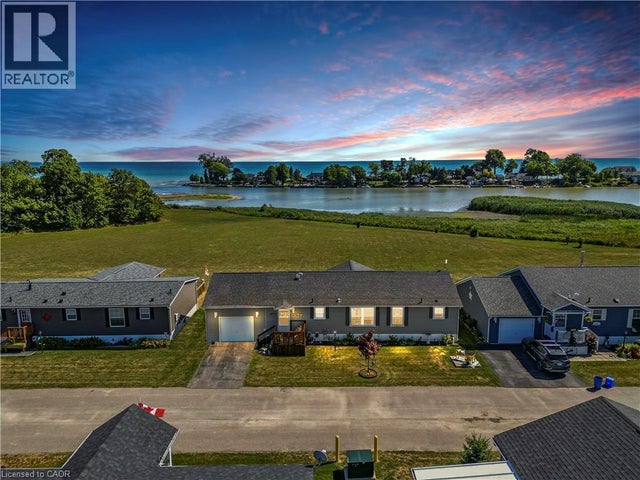 55 Riverbend Crescent, Nanticoke