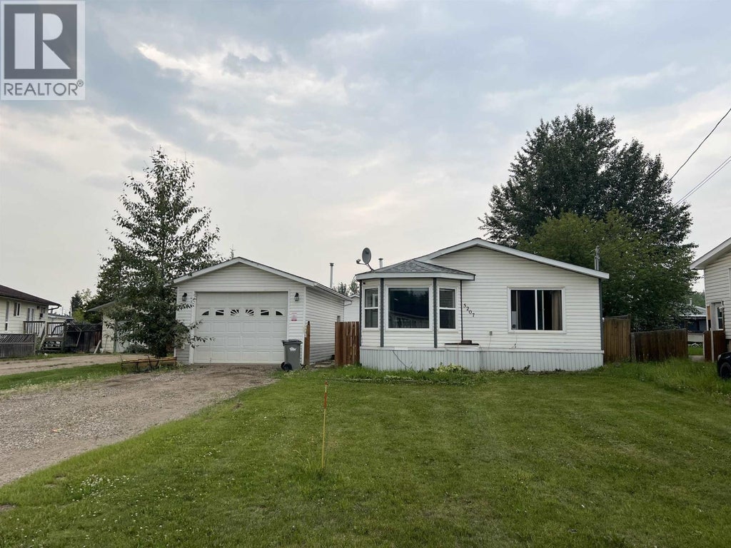 5207 Cottonwood Road, Fort Nelson