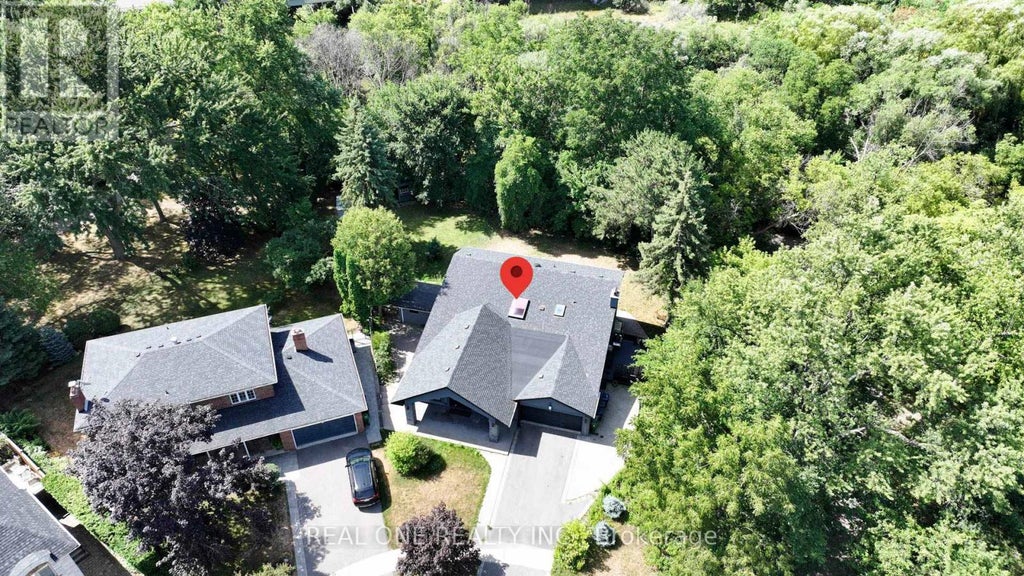 1 Manorpark Court S, Toronto (henry Farm)