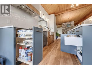 1590 Willow Crescent. Kelowna, British Columbia