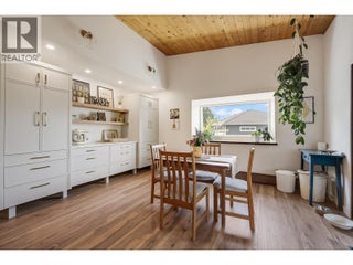 1590 Willow Crescent. Kelowna, British Columbia