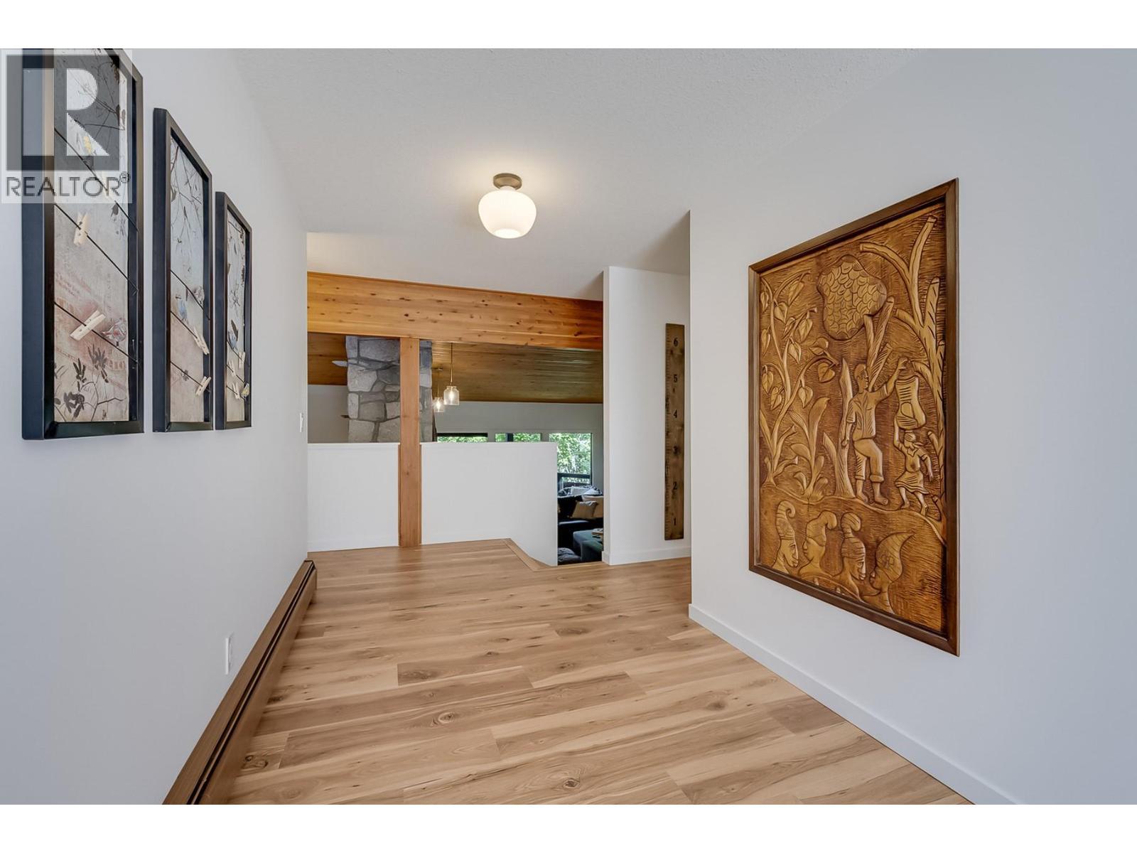 1590 Willow Crescent. Kelowna, British Columbia